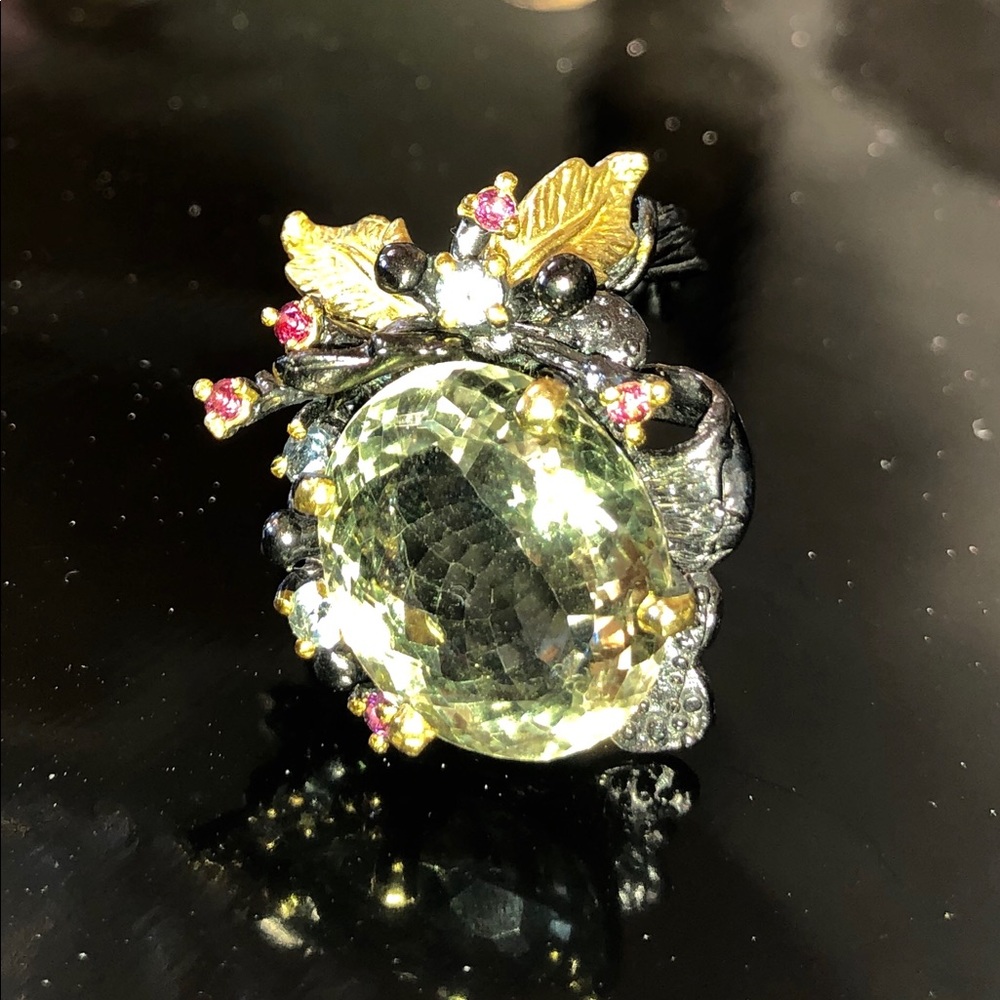 Unique 16 CT Genuine Green Amethyst Artistic Ring
